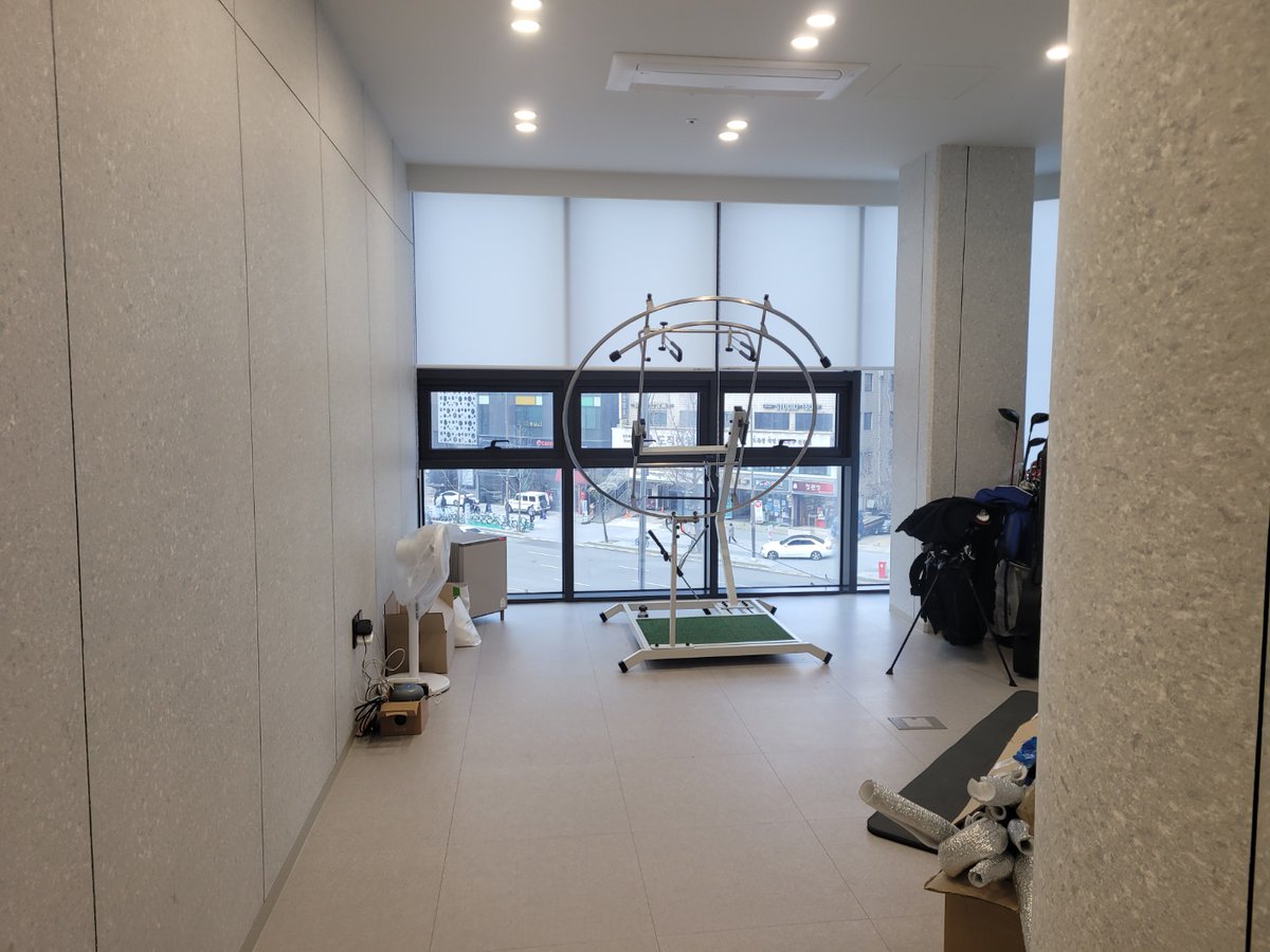 Proswing_Inc's tweet image. 서울 청담동 더클럽하우스 골프연습장 #프로스윙204 올바른 #스윙궤도 #스윙자세 일정한 스윙리듬을 만들어 드립니다.

제품문의:1899-6637
proswing.kr
#골프연습머신 제조: #프로스윙

#드라이버스윙레슨 #아이언스윙레슨 #궤도교정 #골프연습스윙기 #골프궤도교정기 #원형골프궤도기