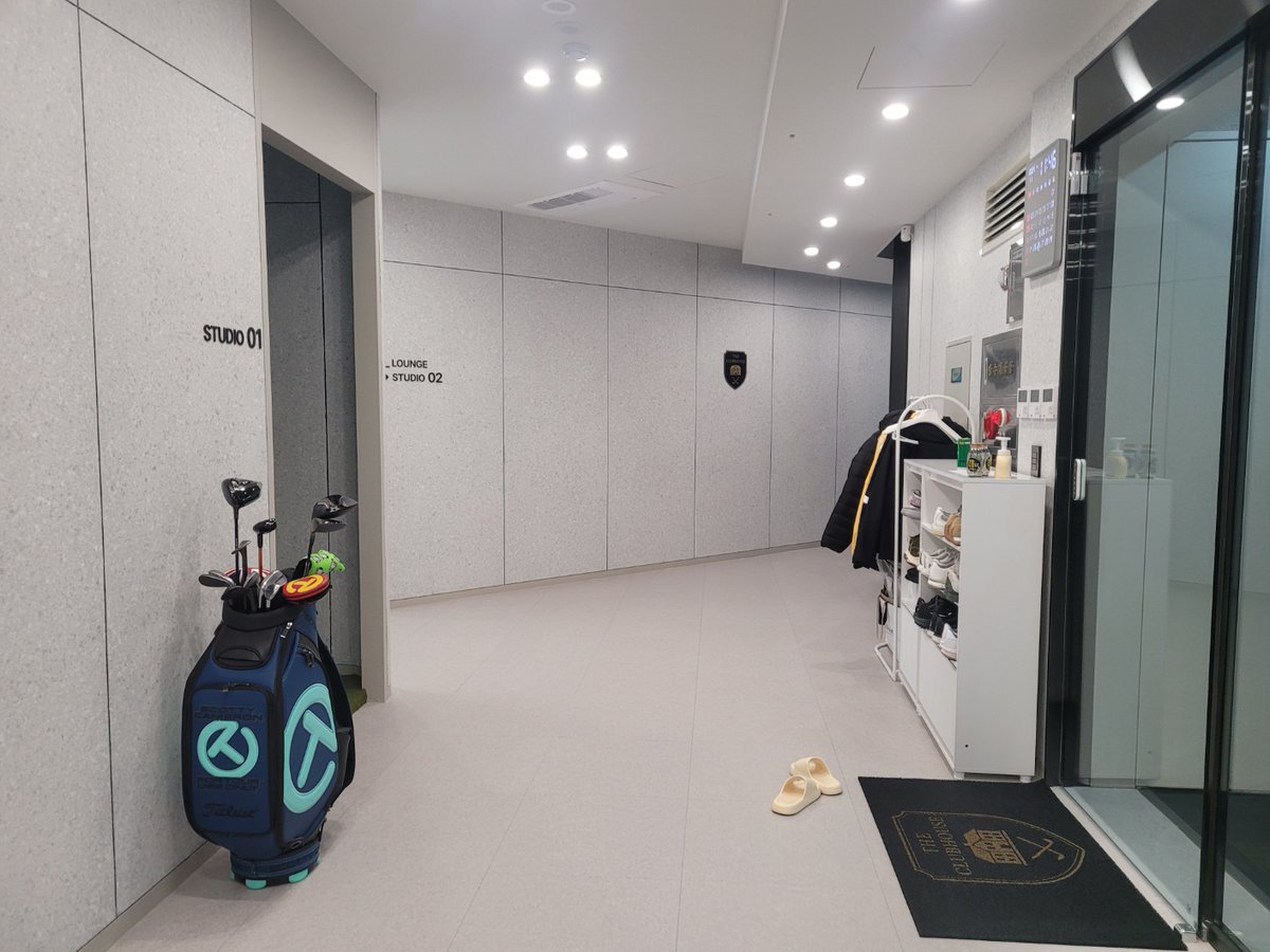 Proswing_Inc's tweet image. 서울 청담동 더클럽하우스 골프연습장 #프로스윙204 올바른 #스윙궤도 #스윙자세 일정한 스윙리듬을 만들어 드립니다.

제품문의:1899-6637
proswing.kr
#골프연습머신 제조: #프로스윙

#드라이버스윙레슨 #아이언스윙레슨 #궤도교정 #골프연습스윙기 #골프궤도교정기 #원형골프궤도기