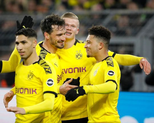 LifeOfBoch's tweet image. I see Achraf Hakimi, Erling Haaland and Jason Sancho.

Guess the other player.