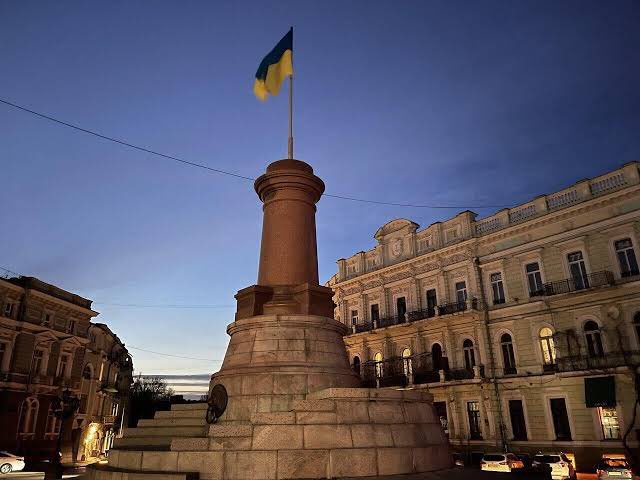 Au moment où se joue le destin de l’Ukraine, pensons à Odessa. N’oublions pas nos amis ukrainiens, pensons à eux même lorsqu’il y a moins de caméras : leur avenir est le nôtre ! 🇺🇦🇫🇷

L’Europe ne doit jamais abandonner l’Ukraine. 

Marseille ne doit jamais oublier Odessa.