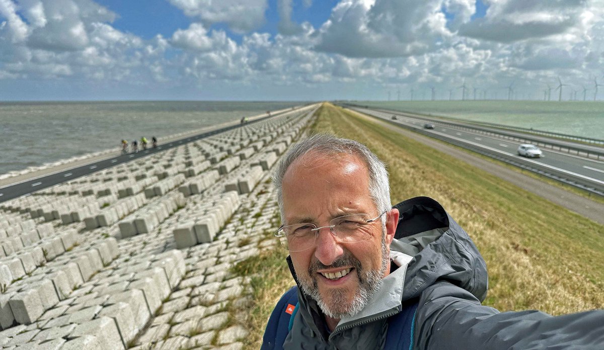 Sander Lindenburg tweet media