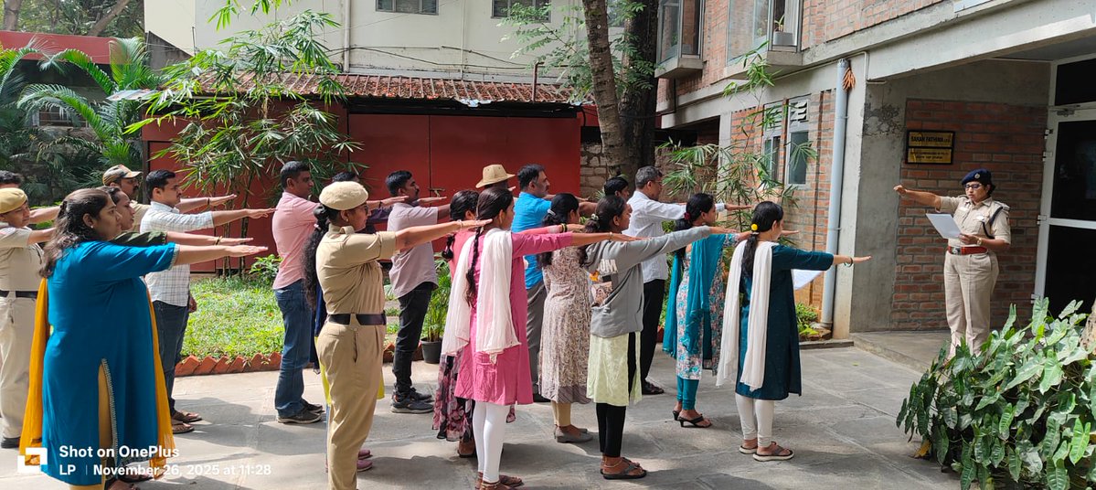“ಸಂವಿಧಾನ ದಿನದ ಶುಭಾಶಯಗಳು! 🇮🇳 ನ್ಯಾಯ, ಸ್ವಾತಂತ್ರ್ಯ, ಸಮಾನತೆ – ನಮ್ಮ ಸಂವಿಧಾನದ ಶ್ರೇಷ್ಠ ಮೌಲ್ಯಗಳು. ಕಚೇರಿಯಲ್ಲಿ  ಸಂವಿಧಾನ ಪೀಠಿಕೆ ಓದಿ,  ಪ್ರತಿಜ್ಞಾ ವಿಧಿ ಸ್ವೀಕರಿಸಲಾಯಿತು..” 
<a href="/DgpKarnataka/">DGP KARNATAKA</a> <a href="/BlrCityPolice/">ಬೆಂಗಳೂರು ನಗರ ಪೊಲೀಸ್‌ BengaluruCityPolice</a>