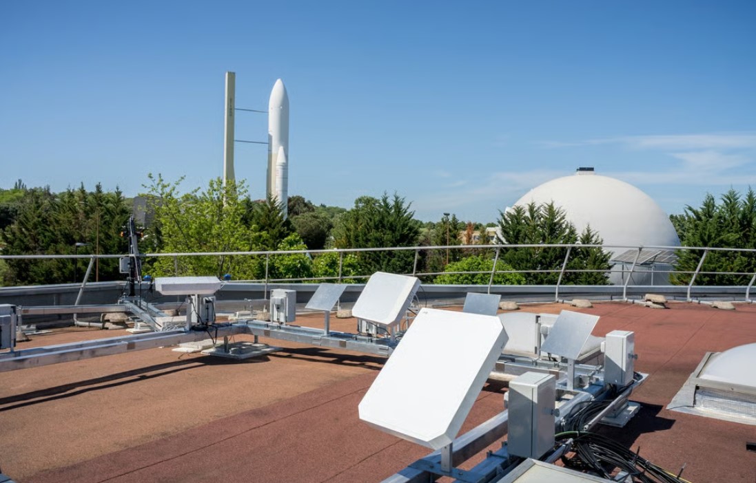 TheatrumBelli's tweet image. .#SATCOM : @greenerwave  présente au selon #FID2025 sa nouvelle génération d'#antennes souveraines et à très faible consommation énergétique.
theatrum-belli.com/satcom-greener…

#Souveraineté #Communications #BITD #BandeKa #m3SFA #Connectivités #Défense #Armées
@DGA 
@Agence_ID