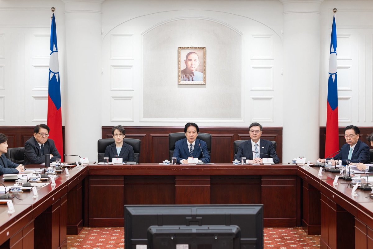 josephwutw's tweet photo. Confronting rising military threats &amp; hybrid coercion from #China, President @ChingteLai announced a US$40B defense special budget. Democracy &amp; the existence of #Taiwan are no provocation. Determined to defend our freedom &amp; sovereignty, we’ll never give in. Never, never, never! https://t.co/TNw6U72SjD