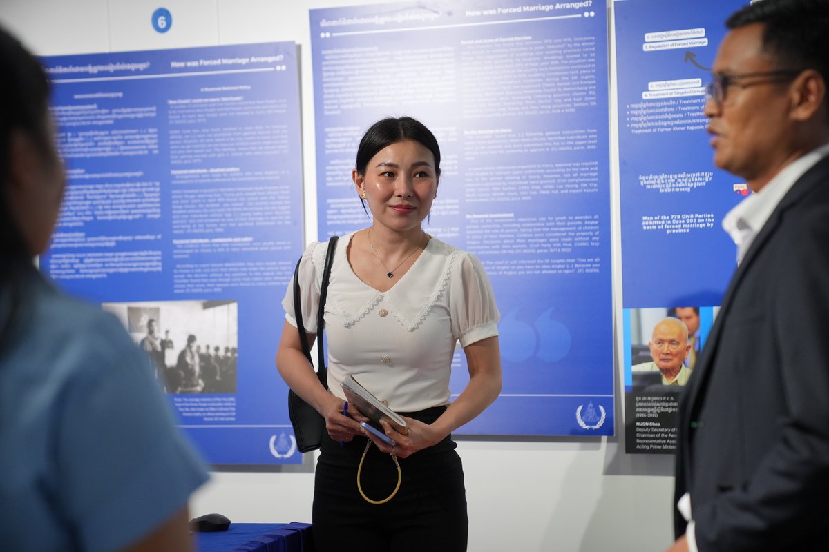 KRTribunal's tweet image. On 26 November 2025, the Extraordinary Chambers in  (ECCC) hosted a visit from 13 third-year International Law students from the National University of Management (NUM), joined by an intern from the Cambodian Legal Training Center.
#ECCC #NUM #LegalTraining #InternationalLaw