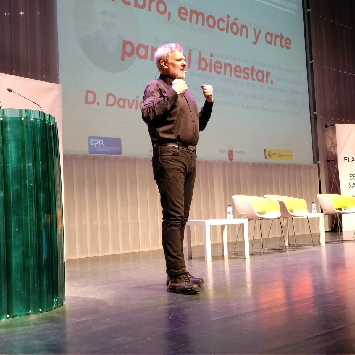 inclusivarm's tweet image. Arranca el segundo día del #IICongresoBienestarEmocional con la intervención de @DavidBueno33 sobre “Cerebro, emoción y arte para el bienestar” @Educarm @CPRRegionMurcia