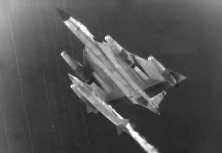 CcibChris's tweet image. A rare image that shows a Convair B-58 Hustler dropping its underfuselage fuel and bomb container during a flight test.                            Date unknown.