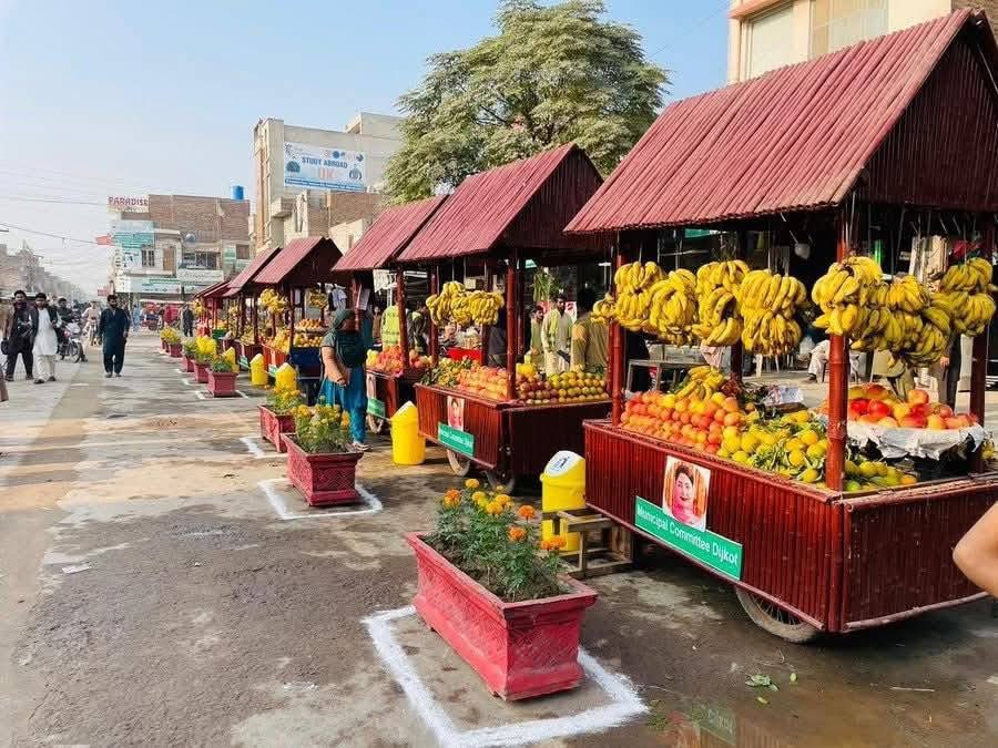 یورپ نہیں پنجاب میں ایک بازار کی خوبصورت منظر ہے🇵🇰❤️🙌🏻

<a href="/MaryamNSharif/">Maryam Nawaz Sharif</a> 👏🏻