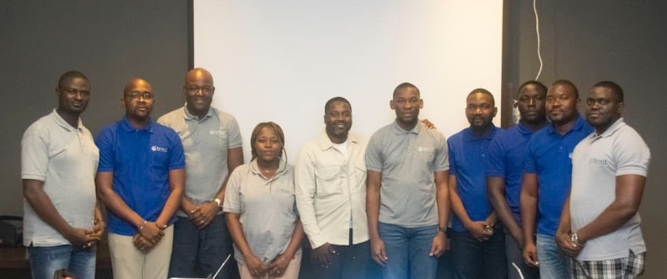 HarvestAssetMgt's tweet photo. Libreville | 14–15 nov. 🚀
Nos managers se sont réunis pour faire le bilan 2025 et tracer les priorités 2026. Un moment fort de cohésion, d’alignement stratégique et de vision, renforcé par l’intervention du PCA Christian Kamgna.
#Leadership #CEMAC #HarvestAM https://t.co/85XNXXvGPD