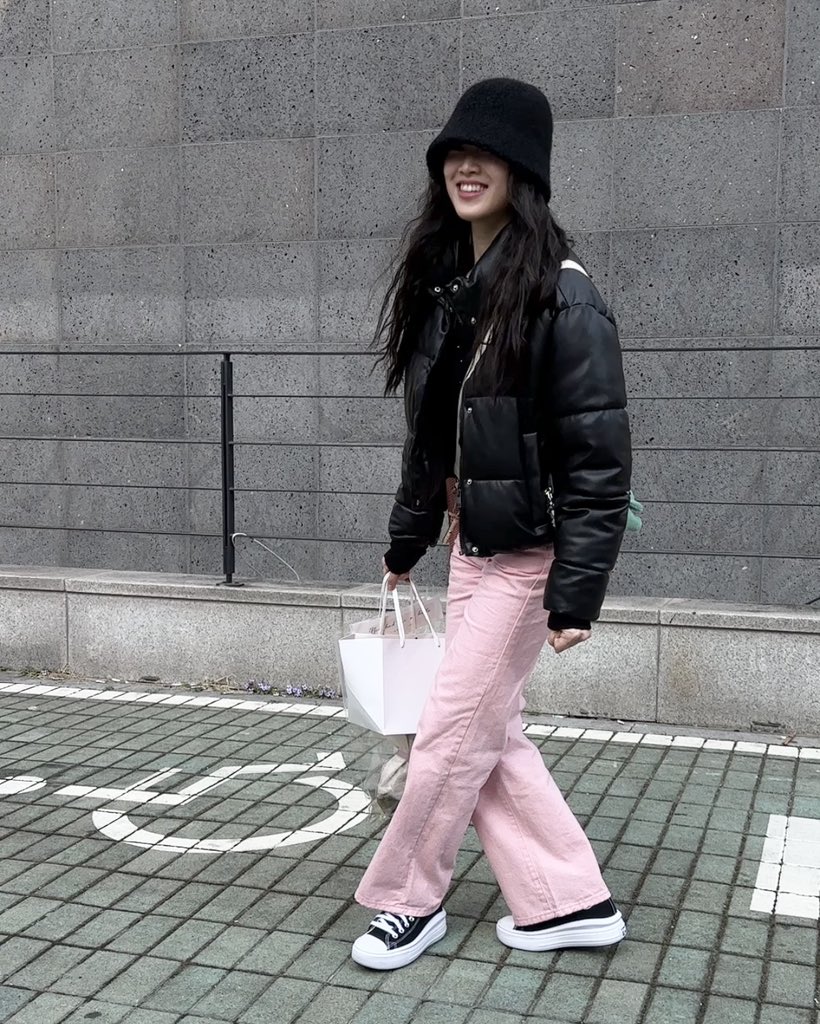 bbooyosoda's tweet image. 퇴길 때마다 헤헤가나디 모드로 등장하시는 분