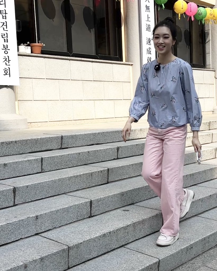 bbooyosoda's tweet image. 퇴길 때마다 헤헤가나디 모드로 등장하시는 분