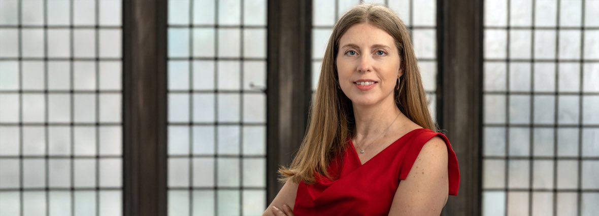 CarelStolker's tweet photo. Vandaag is het 26 november.
Een belangrijke dag voor de Universiteit Leiden.
En voor wie niet?
De oratie van Cleveringa-hoogleraar Hélène Landemore over democratie (vanmiddag om 16:00 uur) is ook online te volgen!
https://t.co/KfXZ2IDHGX
@landemore @UniLeiden @LUF_Leiden https://t.co/UsCrJLKsiY