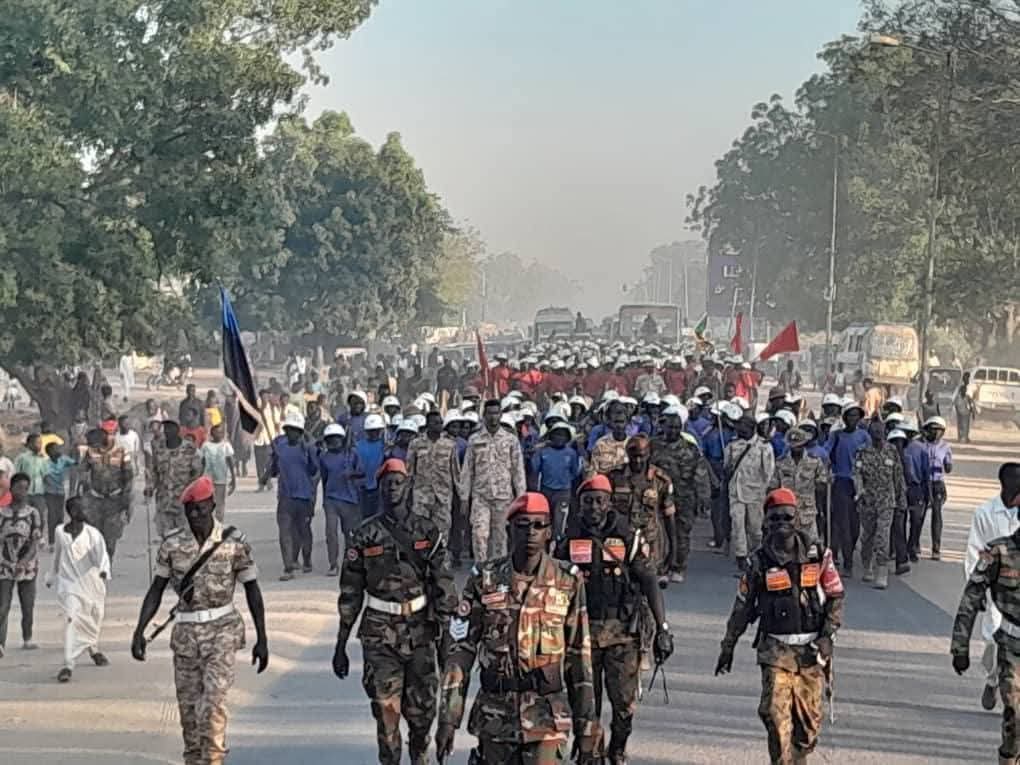 #رابعة_مشاة 🇸🇩💚
طابور السير الطويل و مشروع الخلوي لمستجدي الدفعة 110 🇸🇩💚