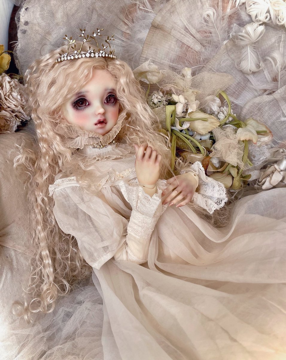 komadoritamago's tweet image. いばら姫のティアラ👑