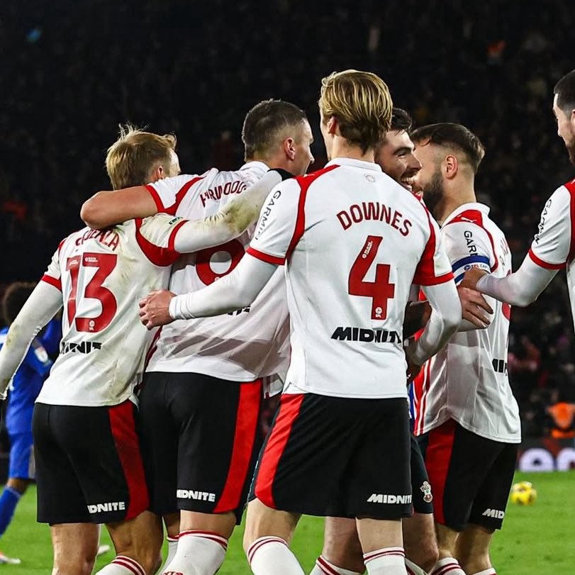 Noticed some really nice stuff from Southampton last night. 

Specifically, the use of Harwood-Bellis to control the oppositions defence &amp; facilitate Tom Fellows…

Mini-thread 🧵