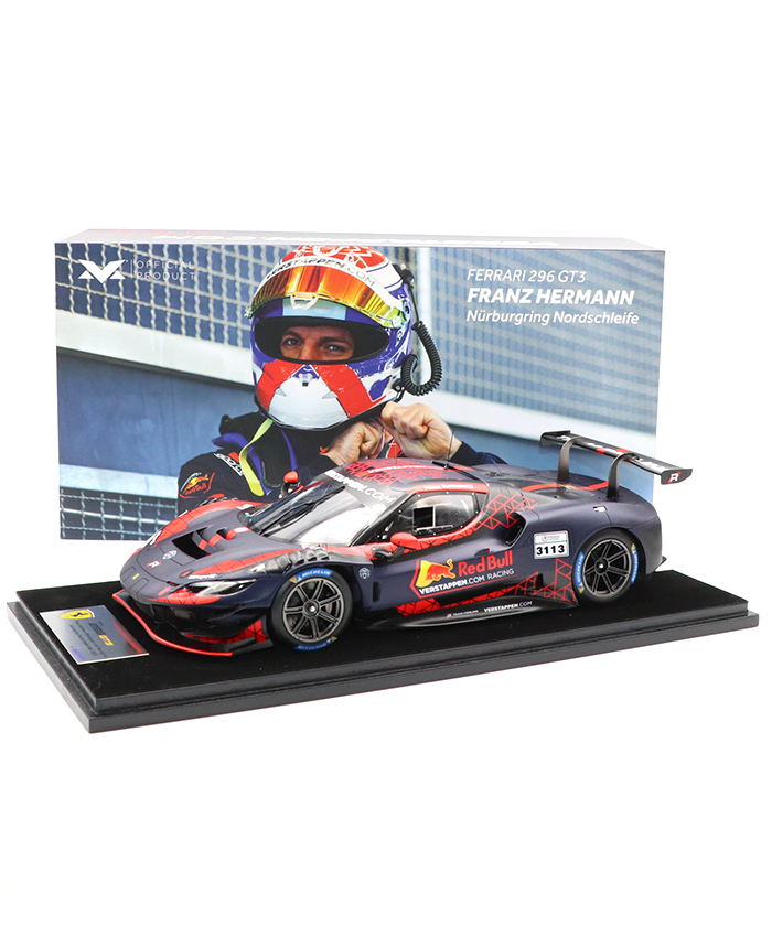 迫力の1/18スケール！！ 専用のアクリルケース付属でコレクション映え