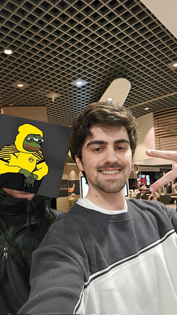 CbobicusBVB's tweet image. About to board the plane and it&apos;s so hard to say goodbye. What an adventure my second trip to Dortmund was. Memories and moments created with the best bunch of lads.

I already miss the beautiful songs of the Süd and the long walks about the city.

Such a special journey. 🖤💛