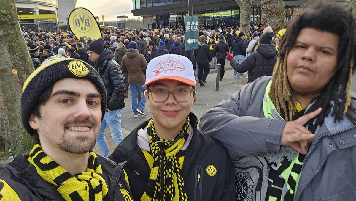 CbobicusBVB's tweet image. About to board the plane and it&apos;s so hard to say goodbye. What an adventure my second trip to Dortmund was. Memories and moments created with the best bunch of lads.

I already miss the beautiful songs of the Süd and the long walks about the city.

Such a special journey. 🖤💛