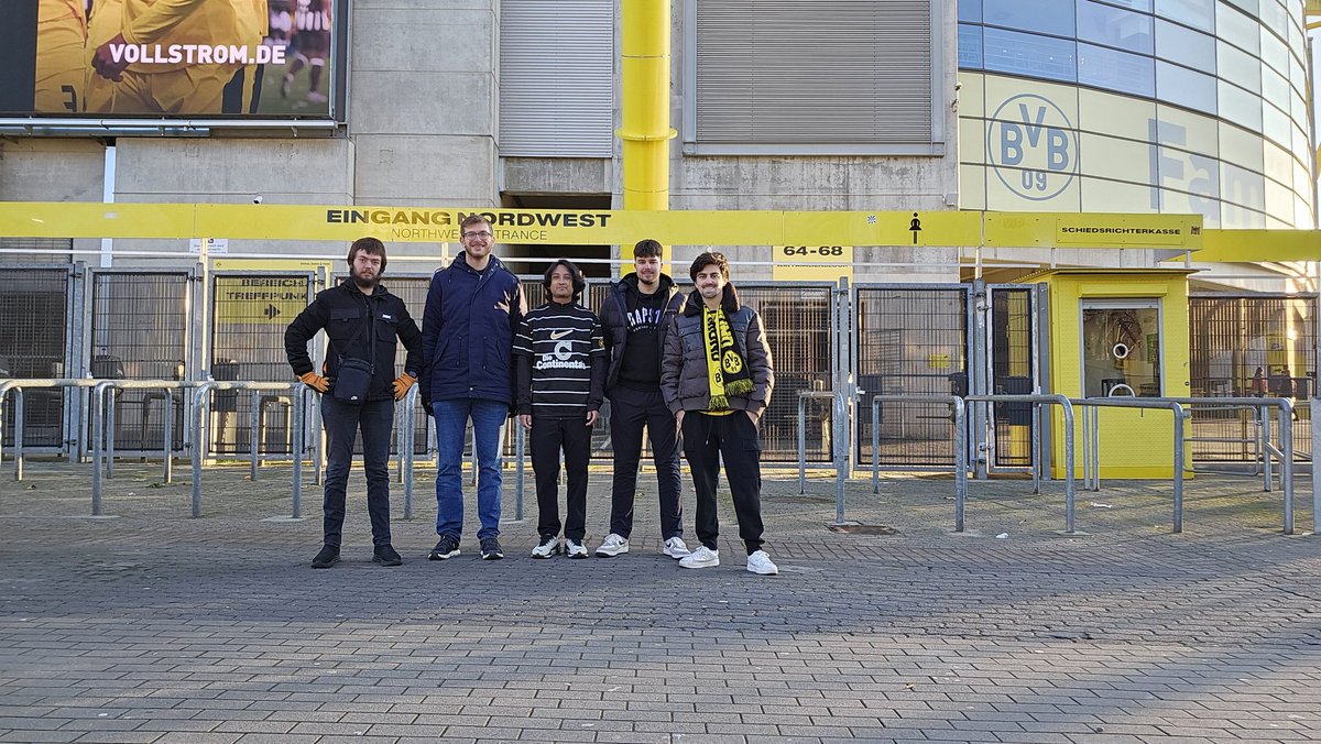 CbobicusBVB's tweet image. About to board the plane and it&apos;s so hard to say goodbye. What an adventure my second trip to Dortmund was. Memories and moments created with the best bunch of lads.

I already miss the beautiful songs of the Süd and the long walks about the city.

Such a special journey. 🖤💛
