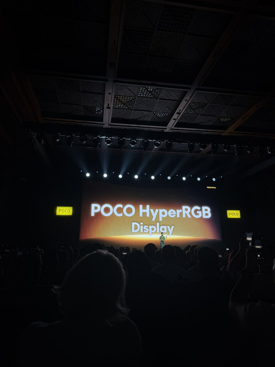 ZONEofTECH's tweet image. POCO just introduced their HyperRGB display. 

1.5K resolution with a better sub-pixel sharpness than 2K. 

#POCOF8Series #POCOF8Ultra #UltraPowerAscended