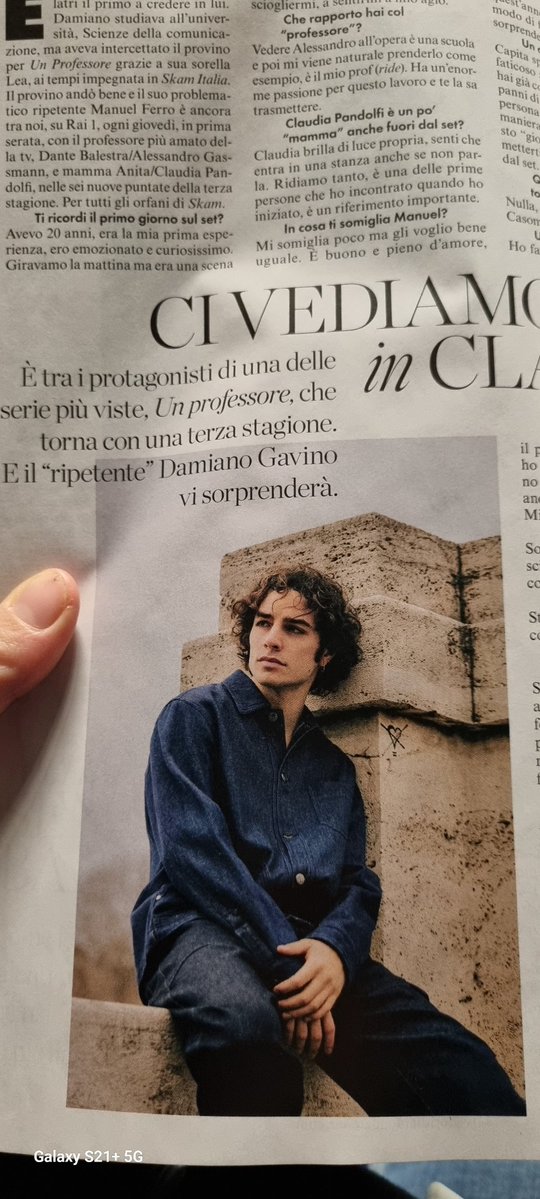 _maupass_'s tweet image. La cosa bella di questo fandom è che noi siamo capaci di acquistare delle riviste anche solo per letteralmente una pagina dedicata a N o D 😂