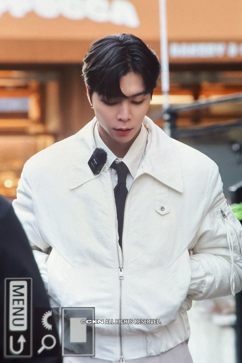 ckn_video's tweet image. 251126 연말 쟌소리 #NCT #쟈니 #JOHNNY