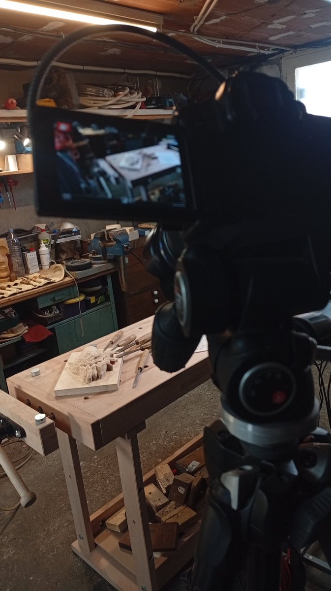 Live sculpture du matin 

twitch.tv/xperion_tft