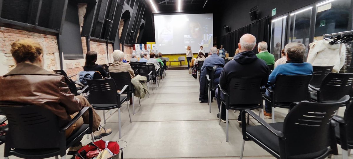 🫂Pensando en salud, sintiendo a las personas. 
 XIII Jornadas del Centro Graciliano Urbaneja. Reflexionamos sobre la importancia de la donación de cerebro para la ciencia y el valor del testamento vital como acto de responsabilidad y cuidado.  Gracias por este aprendizaje 🩵
