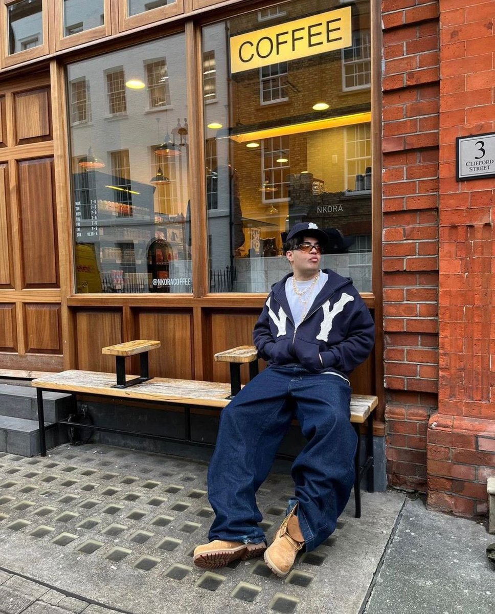 mobstyledng's tweet image. Memory lane park new york hoodie 
🏷️ 75,000