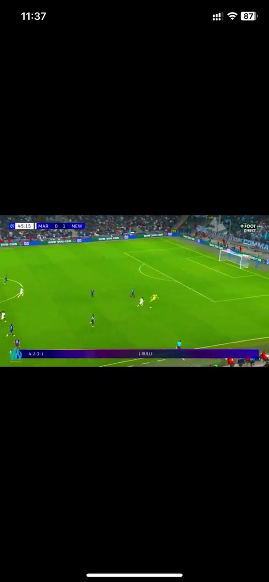 In the middle of our pitch, Nick Pope 🎶