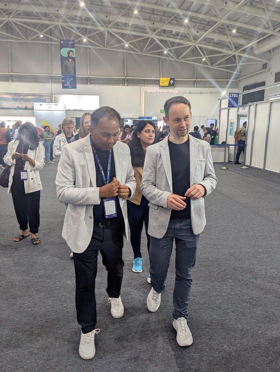 rohankoul's tweet image. Leadership on the floor.
@Michael_Ameling - President, SAP BTP &amp;amp; Member of the Extended Board, SAP SE, explored the pods and live demos — listening to developers, discussing real use cases, and exchanging ideas on AI, BTP, and innovation.

#SAPTechEd #SAP #SAPBTP #Innovation