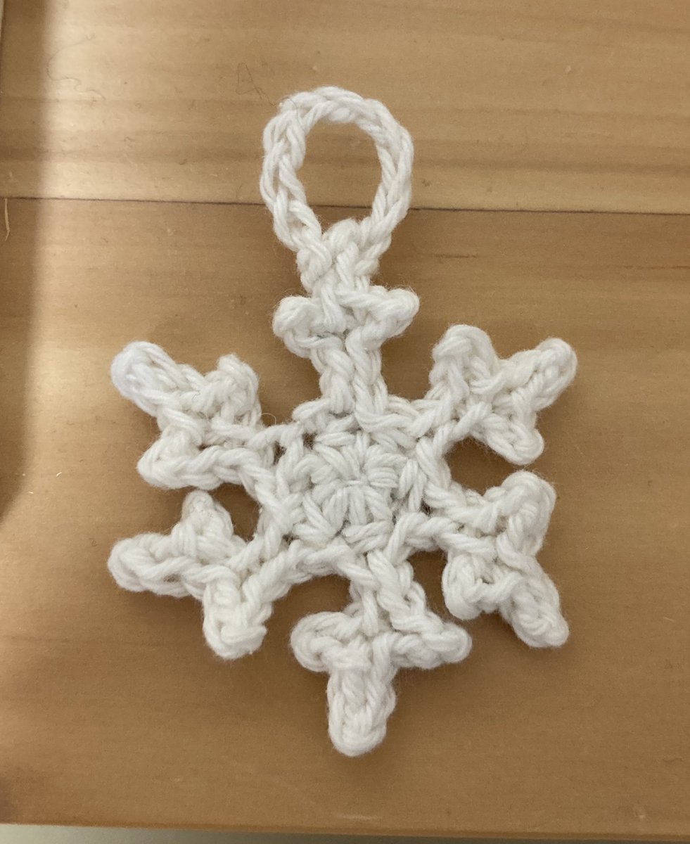 雪の結晶❄️
#編み物 #Xmastree