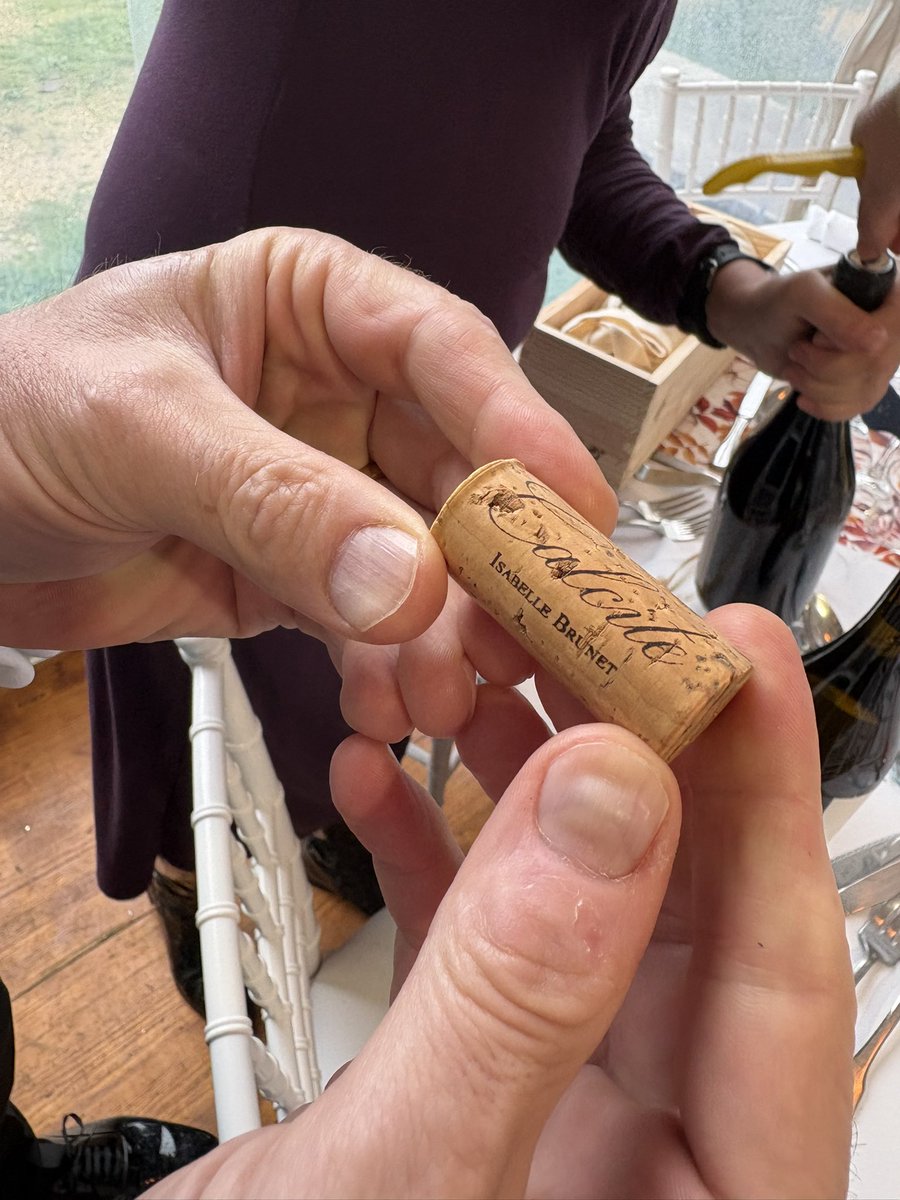 fredsirieix1's tweet image. Fred’s wednesday Wine Club
 
Calcite Grenache and Xarel-lo 2023, Isabelle Brunet
 
#FWWC
 
This is one of the most special wines I have tasted lately. Full review on insta. Enjoy x