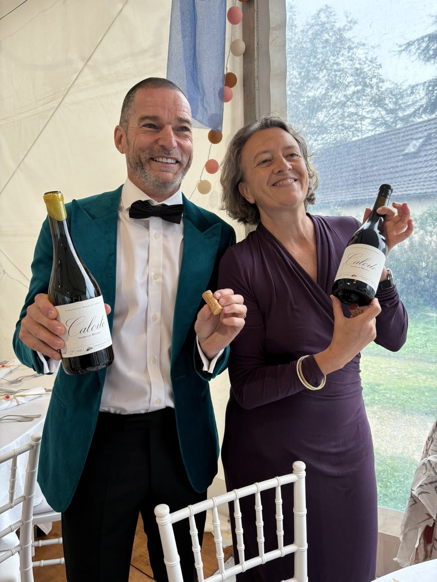 fredsirieix1's tweet image. Fred’s wednesday Wine Club
 
Calcite Grenache and Xarel-lo 2023, Isabelle Brunet
 
#FWWC
 
This is one of the most special wines I have tasted lately. Full review on insta. Enjoy x