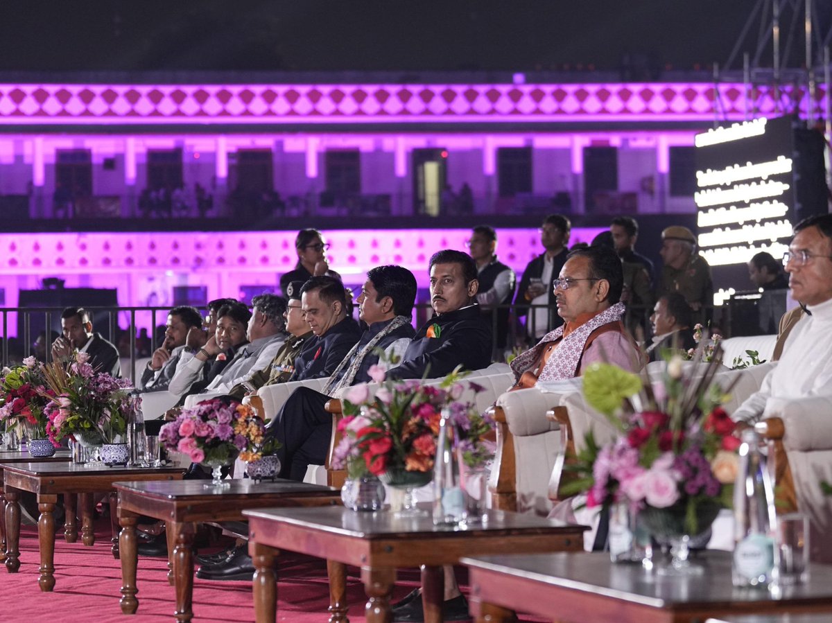 AmdavadOlympics's tweet image. A proud opening ceremony for the Khelo India University Games 2025, led by Hon’ble ministers and key dignitaries.  #PowerToPlay

Here’s to a celebration of culture, talent and the nation’s sporting spirit! 

#GSID #GujaratSportsInfrastructureDevelopment #India #Sports @kheloindia