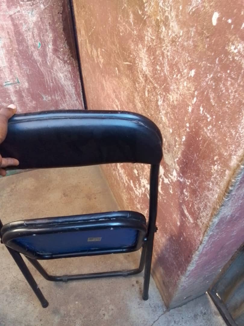 yardsaleplug's tweet image. A foldable chair available 

Fairly used

N13,000 (slightly negotiable)

Location: Jos

Contact: 08072472687

#yardsale #Declutter #JosNigeria