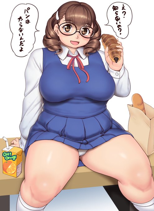 チョコクロワッサンを食べる猪口黒羽さん。 