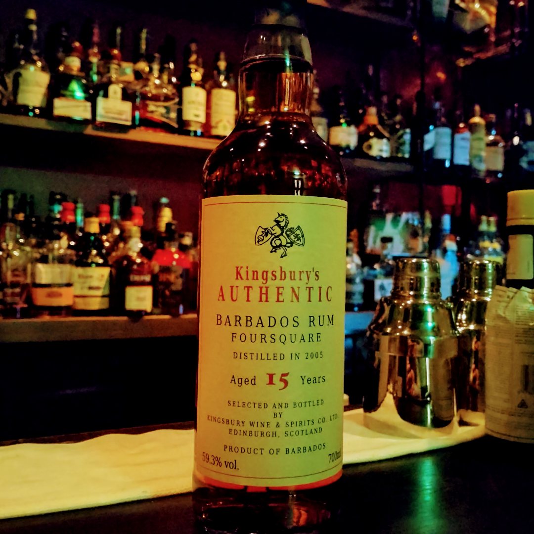 2025年11月26日は18時オープンです

キングスバリー
バルバドス　フォースクエア蒸留所　15年
派手さはないけど、堅実な美味しさが魅力です

それでは本日も24時までよろしくお願いいたします

#三宮バー #ラム酒 #ラム  #ハイボール #キングスバリー #バルバドスラム #フォースクエア蒸留所