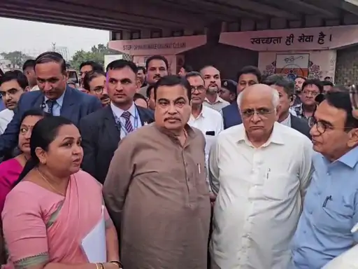 Nitin Gadkari, Gujarat CM to hold review meeting on Road, Highway conditions in State
