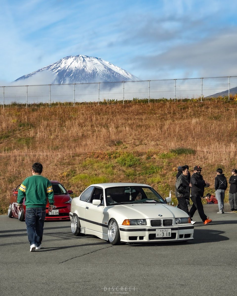 42iKh's tweet photo. #人から撮ってもらった写真を貼る

スタネ、トラコネ、36MT https://t.co/LvIZpsxk5n