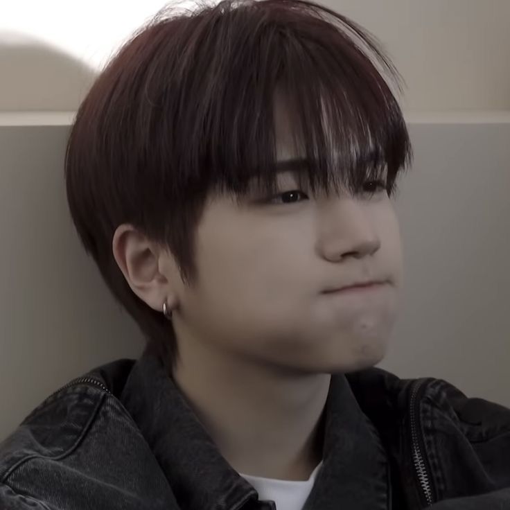 🌟💬 [#WEVERSE REPLY] 251126 #RIWOO

🚪 •-•
🦦 But honestly, it’s not really a puffed-up cheeks, it’s just that my cheeks naturally take up most of the space.