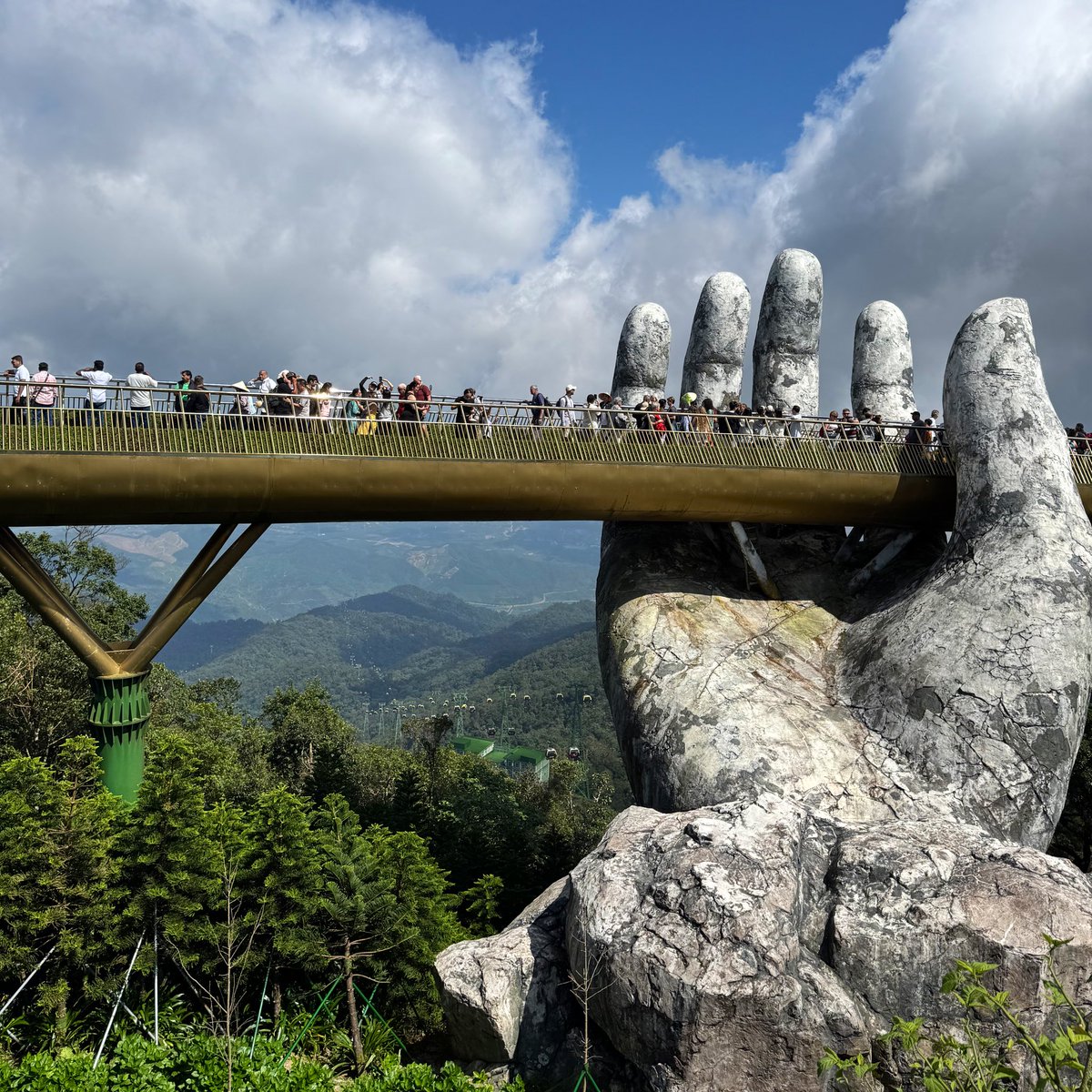 Back home after a month travelling Asia ✈️ Five countries and a truly unforgettable experience!