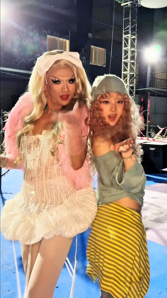 we_up5's tweet image. VVUP with Drag Queen 
4k pict✨

#VVUP #비비업
#SuperModel