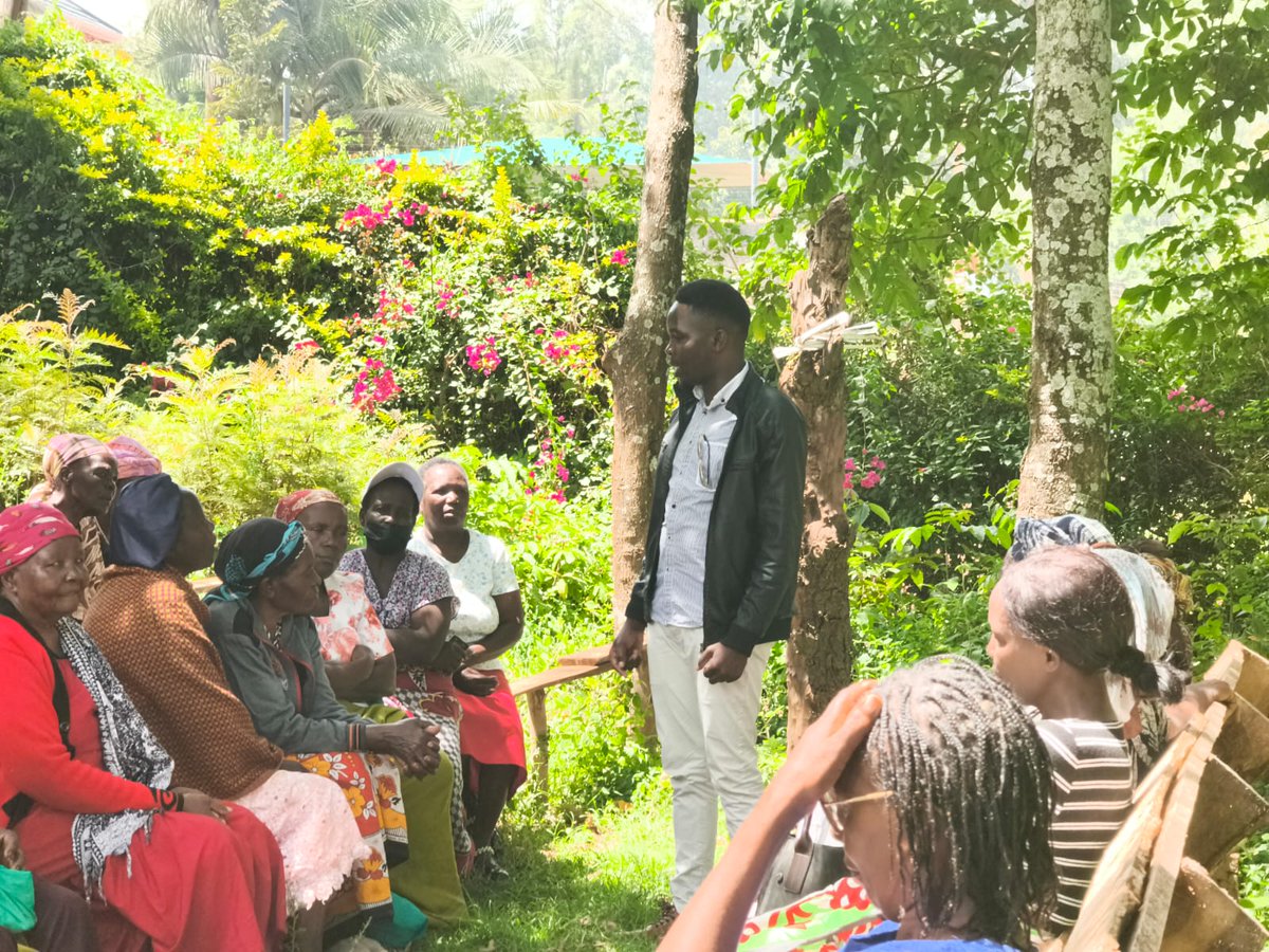 Murimi_CollinsM's tweet image. Advocacy by the youth is the direction to go. Thank you my dear parents for the encouragement and support. We move on strong.

#CommunityEngagement #youthempowerment #YouthLeadership #genzrevolution #GenZPower #Colloh4MP