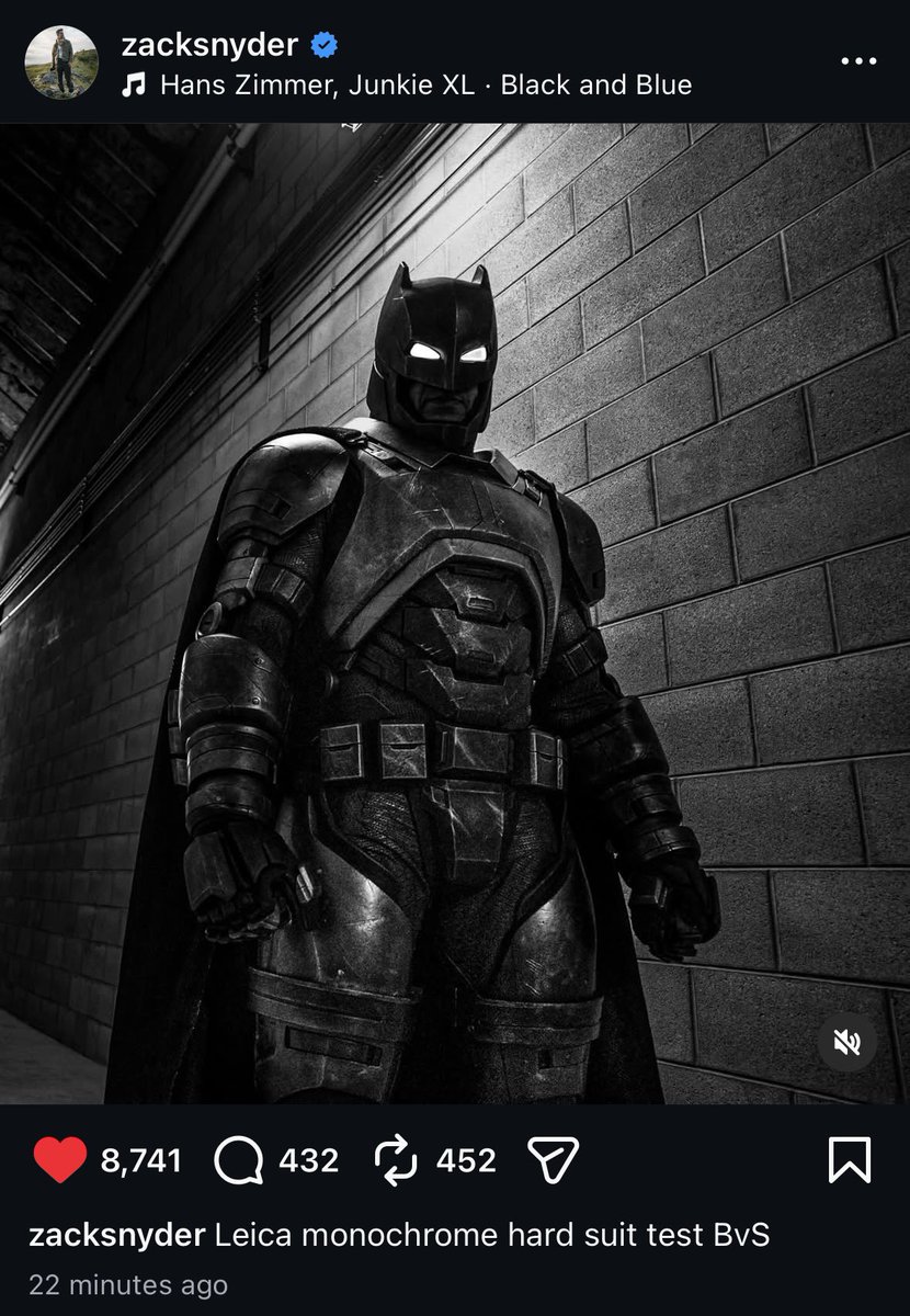 The best Batman of all time! 
#MakeTheBatfleckMovie 
#RestoreTheSnyderVerse