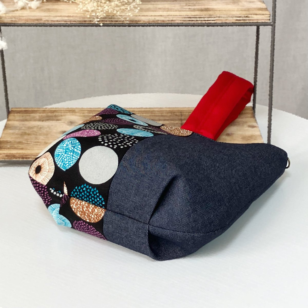 cootee14's tweet image. お財布とスマホだけ持ってちょっとそこまでのお出かけや和装に合わせるのもおすすめです👘✨

サークル柄×デニムのミニワンハンドルバッグ minne.com/items/44394169 - ハンドメイドマーケットminne（ミンネ）