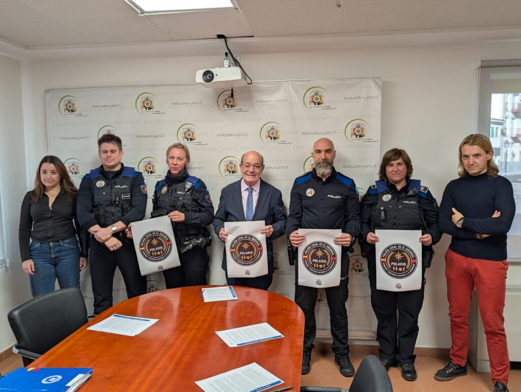 CapitalNoroeste's tweet image. El Escorial presenta Polaris: un programa de Policía Local  para  menores y las familias 👮👮‍♀

Todos los detalles aquí 👉 capitalnoroeste.es/actualidad/el-…