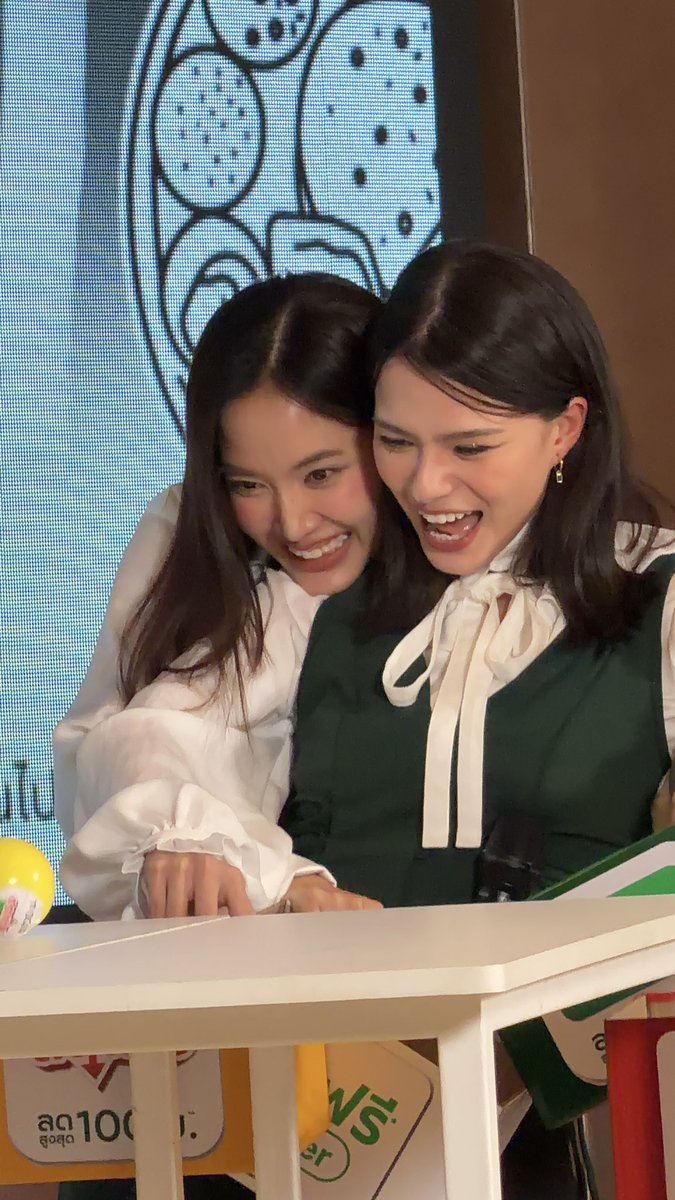 freenxbecbec's tweet image. freen is exactly where she wants to be