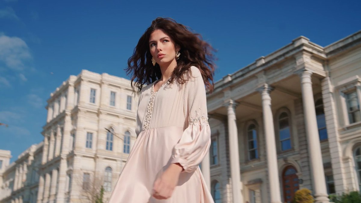 Watch “MONTANIA | CAMPAIGN 25'” on #Vimeo vimeo.com/1054311469?fe=… 

#filmmaking #fashion