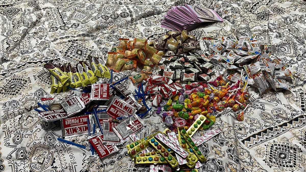 HANASHILISAIAH's tweet photo. My freebies tapos na para bang maglalayas yan shea https://t.co/uNebCP1YOB
